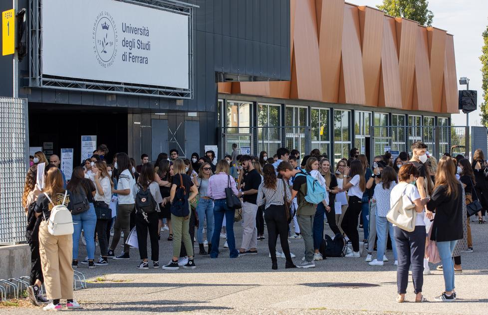 Medicina, 320 al test tra veterani e “primini” 