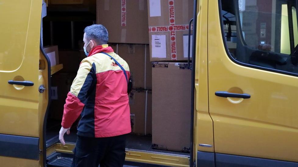Colloqui a Reggio per cercare camerieri, corrieri e magazzinieri