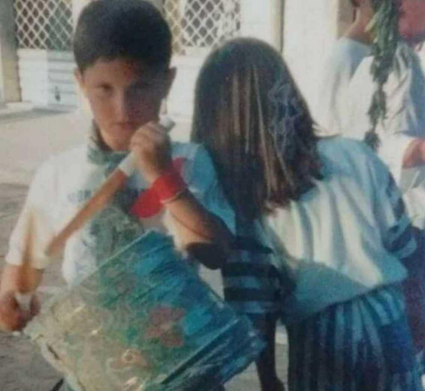 Una maglietta e i “bora-bora” «Luca è con noi dopo 19 anni» 