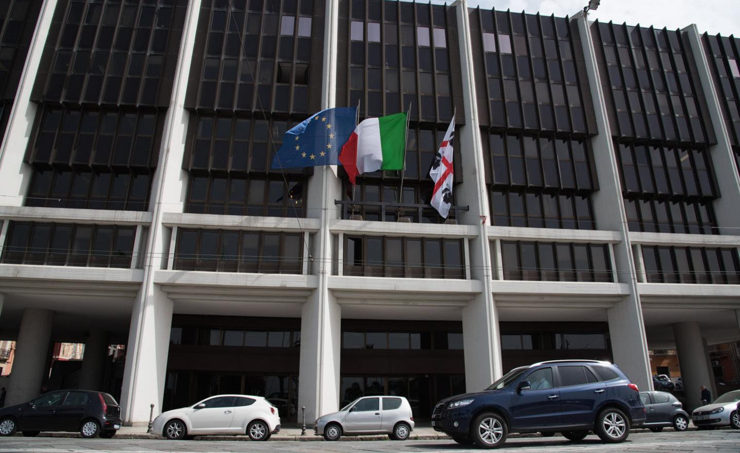 Pranzi e cene in Consiglio regionale senza l’obbligo del green pass 
