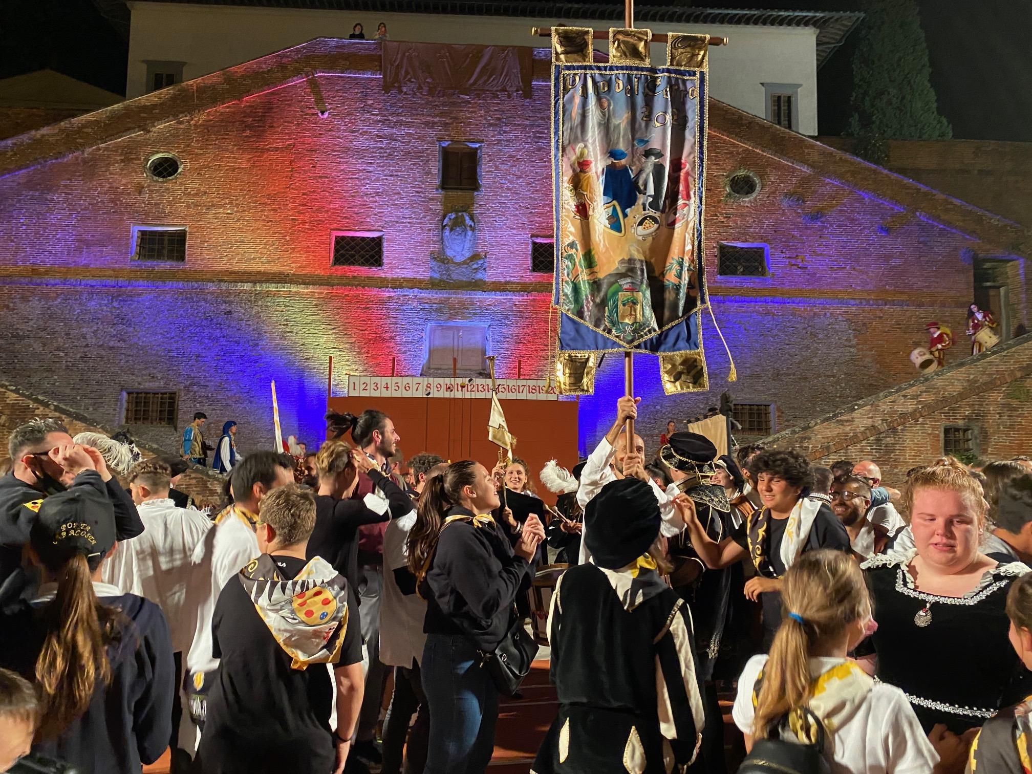 Il Palio vinto dalla contrada di Porta Caracosta