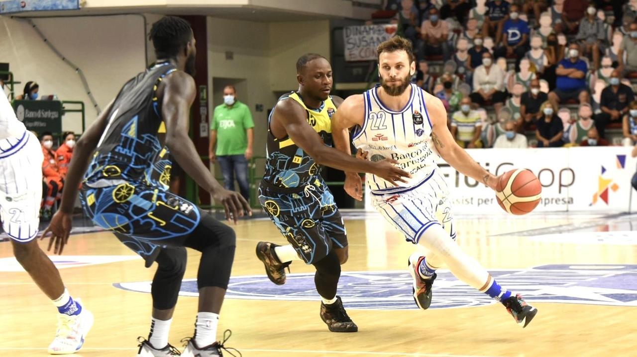 La Dinamo finalmente davanti ai suoi tifosi onora il nuovo assetto con una vittoria (foto Ivan Nuvoli)