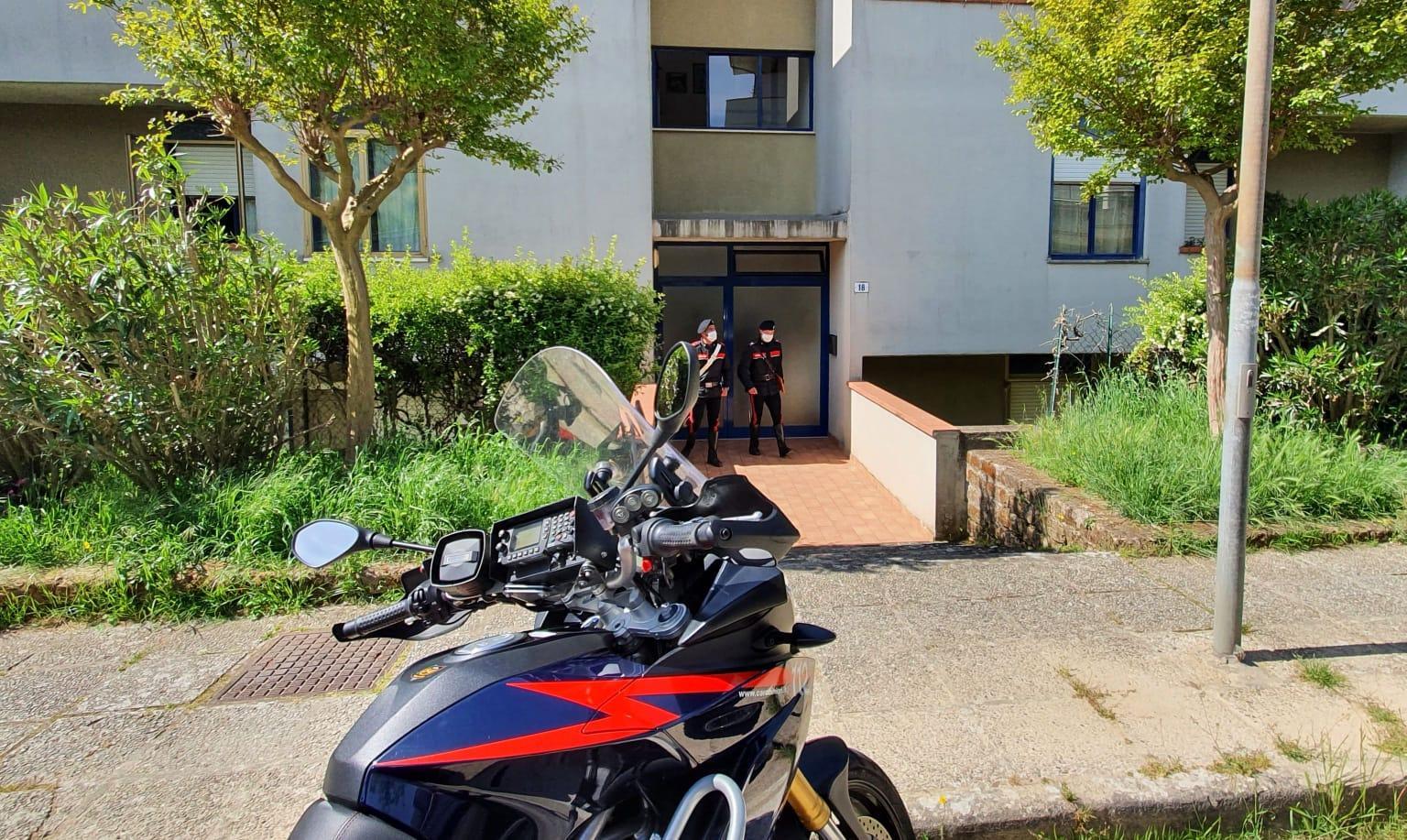 Vende coltelli pattadesi on line, l'acquirente scopre che due erano i suoi: 48enne denunciato a Mandas
