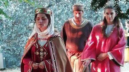 Matilde di Canossa interpretata da Julia Rossi