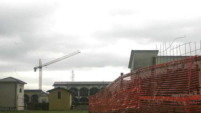 Lavori mai finiti al cimitero la storia ricostruita in consiglio