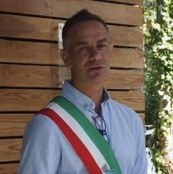 La famiglia Vasoli lascia un’eredità di 4mila libri alla biblioteca civica