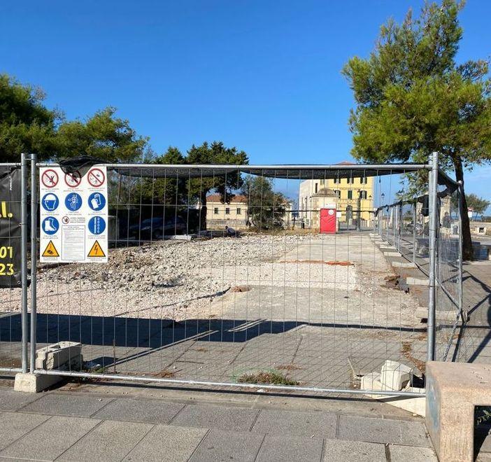Ex Tiburon, altri due mesi di lavori «Sotto lo chalet era tutto marcio»