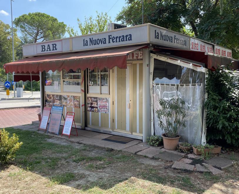 Botte all’edicolante «Cercavamo i soldi per comprare la coca» 