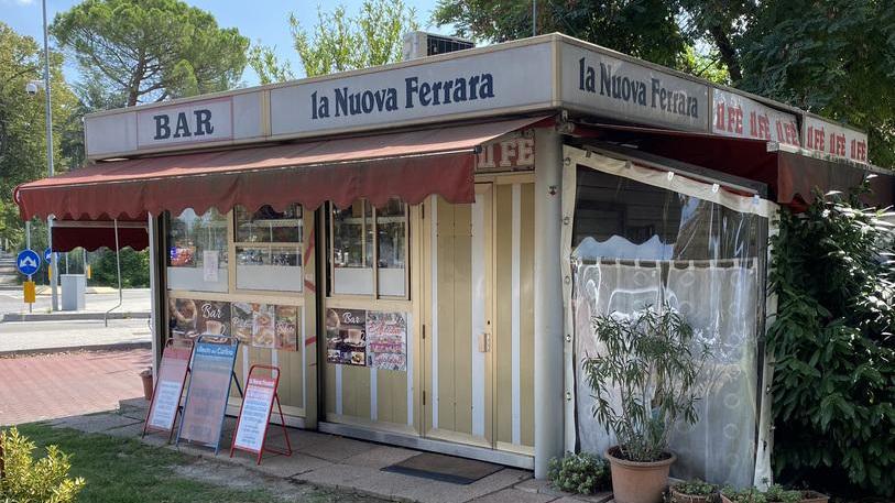 Botte all’edicolante «Cercavamo i soldi per comprare la coca»