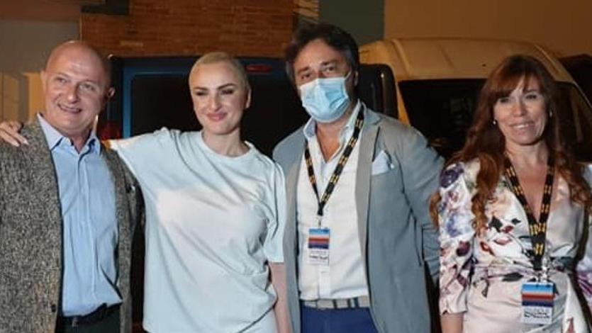Arisa ha fatto il pieno a Bondeno