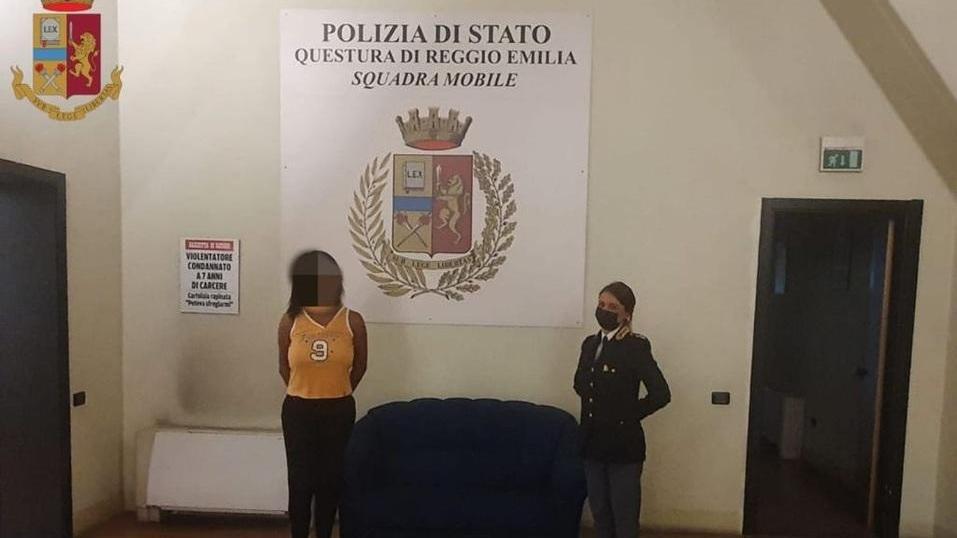 Ringrazia i poliziotti che hanno arrestato il suo aggressore