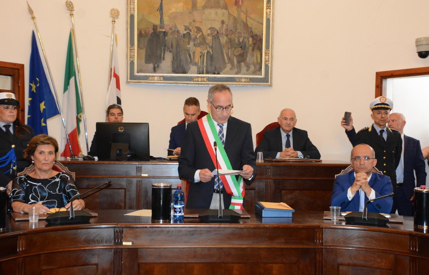 Il sindaco ripropone la stessa squadra con deleghe diverse 