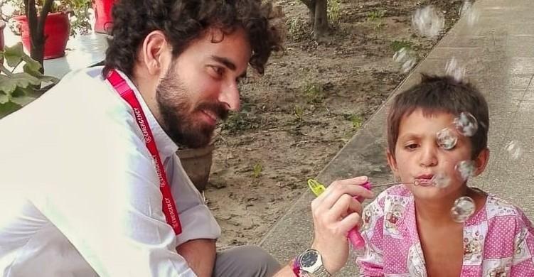 Ferrara, il tecnico radiologo di Emergency: «Io tra i feriti di guerra a Kabul» 