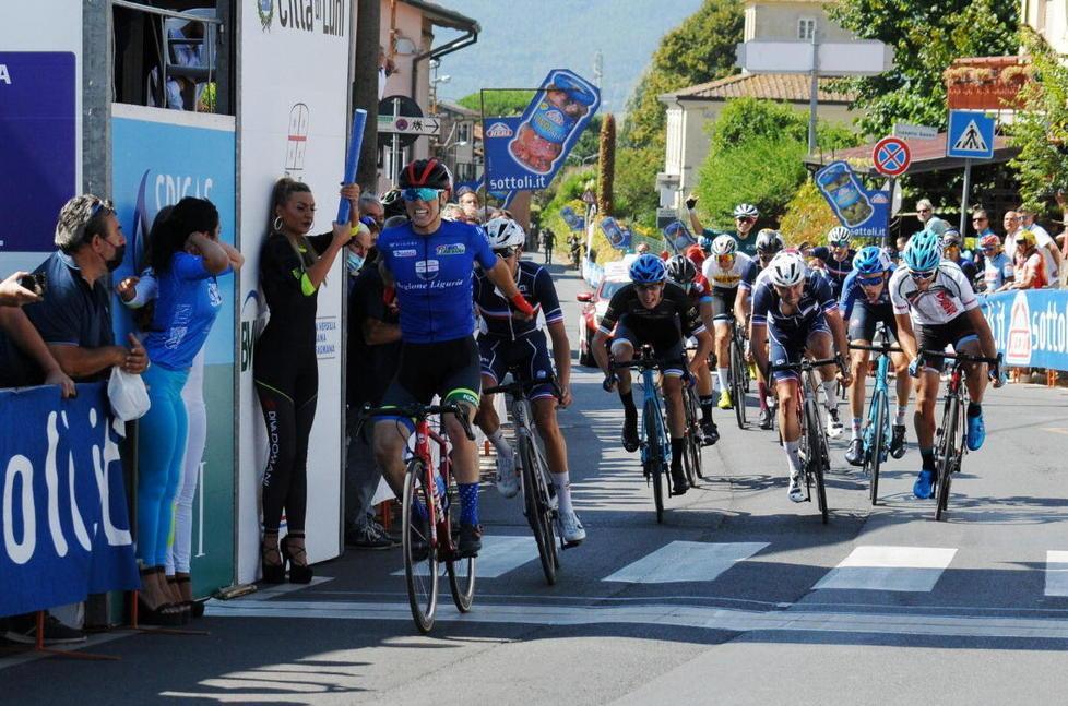 Lenny Martinez vince il Giro della Lunigiana 