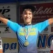 Il laziale Jacopo Ficaccio brucia tutti allo sprint dopo una bella fuga a sei 