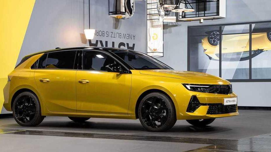 Astra, la best seller guarda al futuro e cambia (quasi) tutto