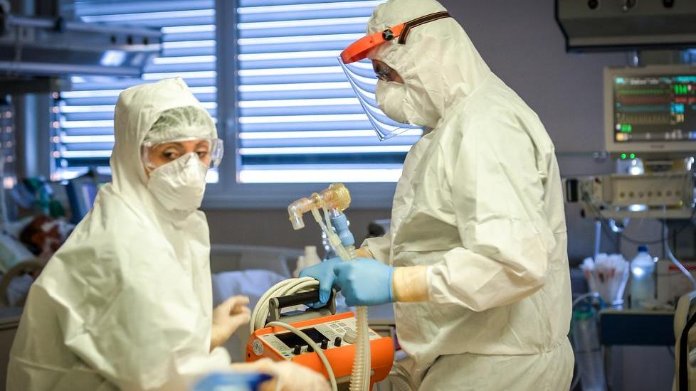 Muore anziana di 84 anni, nuovi positivi a quota 41 ma calano i ricoverati