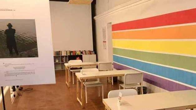 Riapre oggi l’aula studio arcobaleno dell’Arcigay