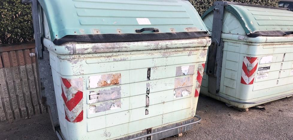 «Cassonetti rotti e caos per la raccolta della spazzatura»