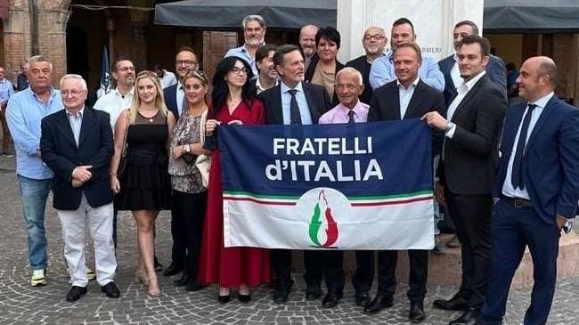 Fratelli d’Italia alla carica «Non consegniamo Cento al governo della sinistra»