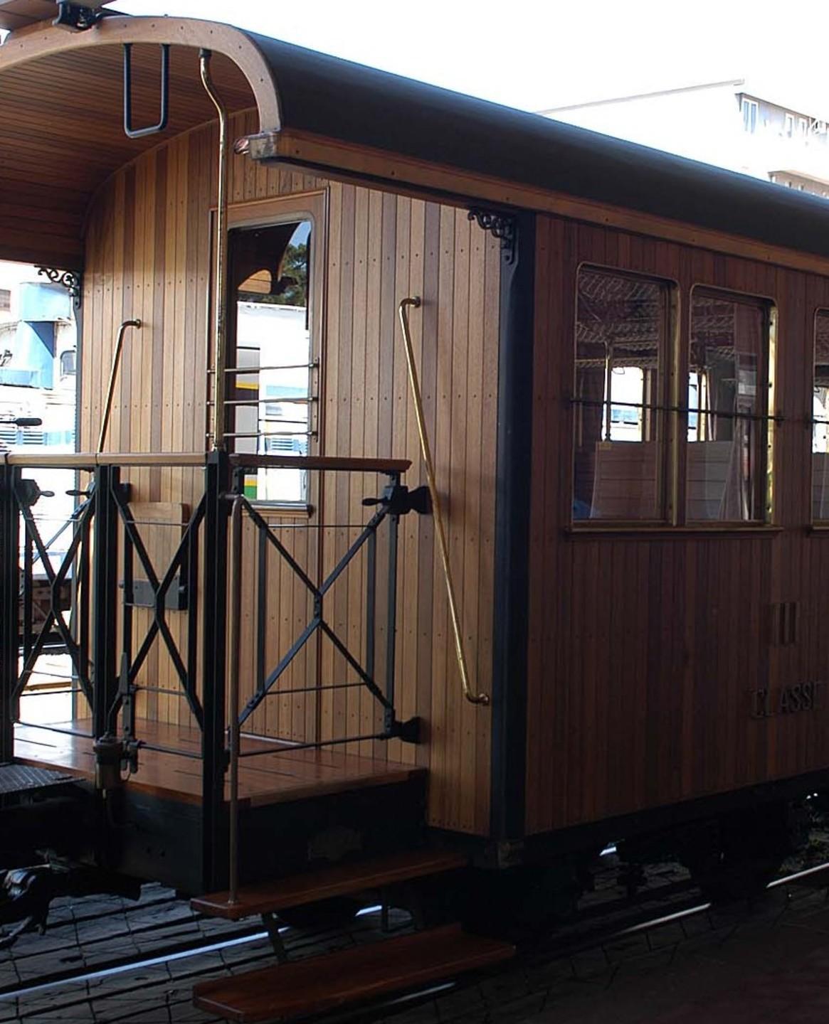 Macomer, dopo due mesi riparte il Trenino verde 