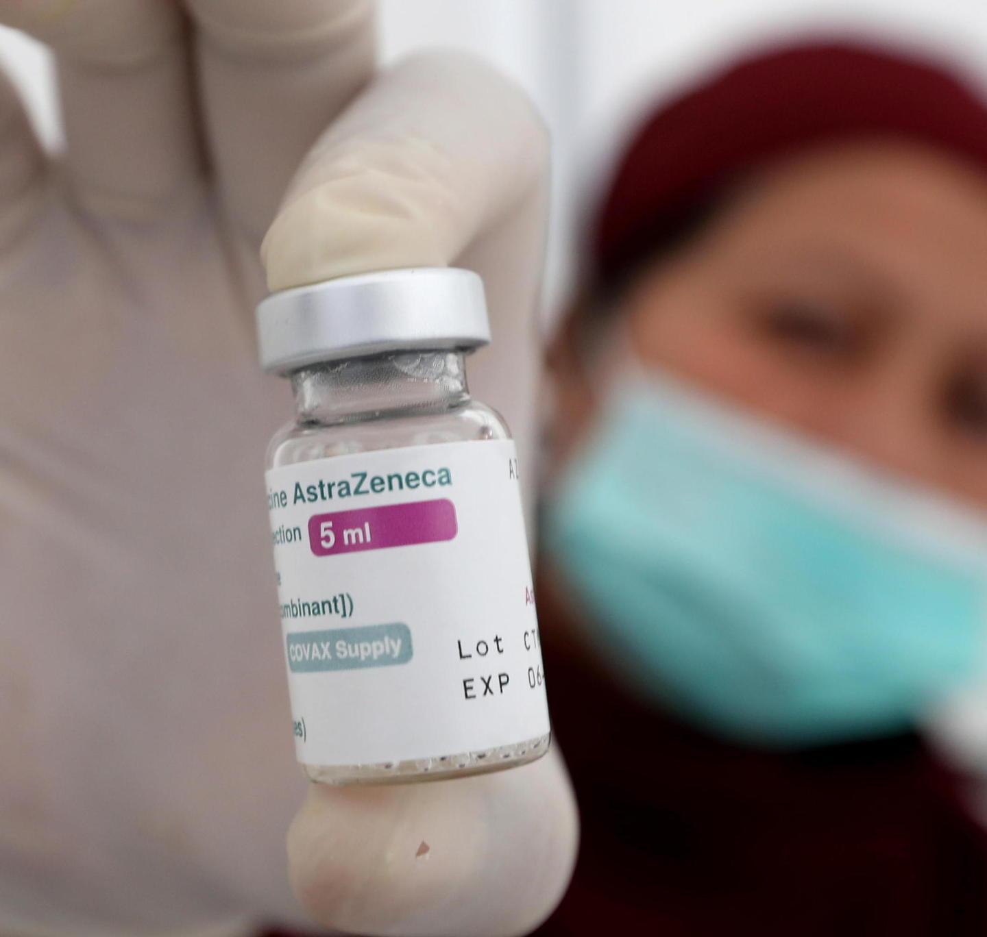 Covid, solo il 30 per cento degli under 19 ha completato la vaccinazione 
