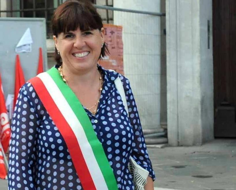 Vaccini, Fosdinovo penultima in Toscana. E la sindaca offre un caffè a chi lo fa 