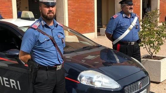 Ruba alcolici per festeggiare il suo 22º compleanno, arrestato e condannato