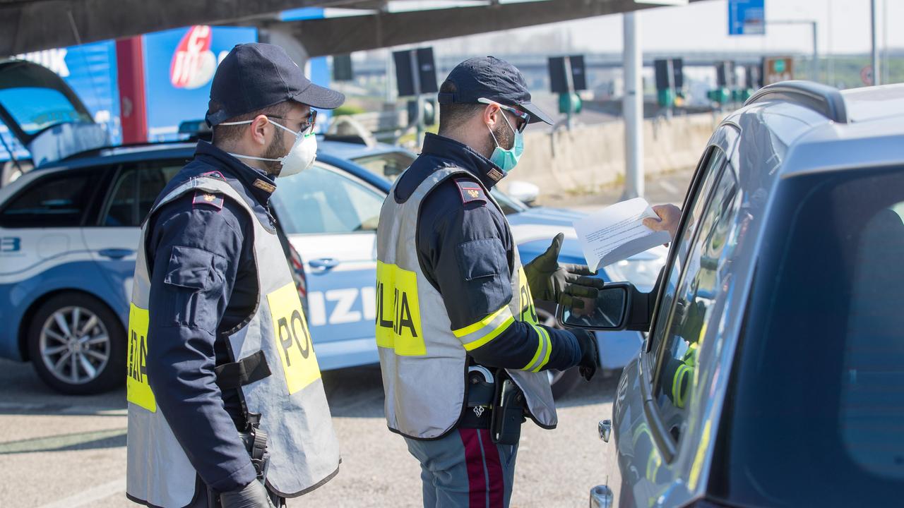 Corriere e staffetta bloccati in A13 con il carico di tre chili di droga