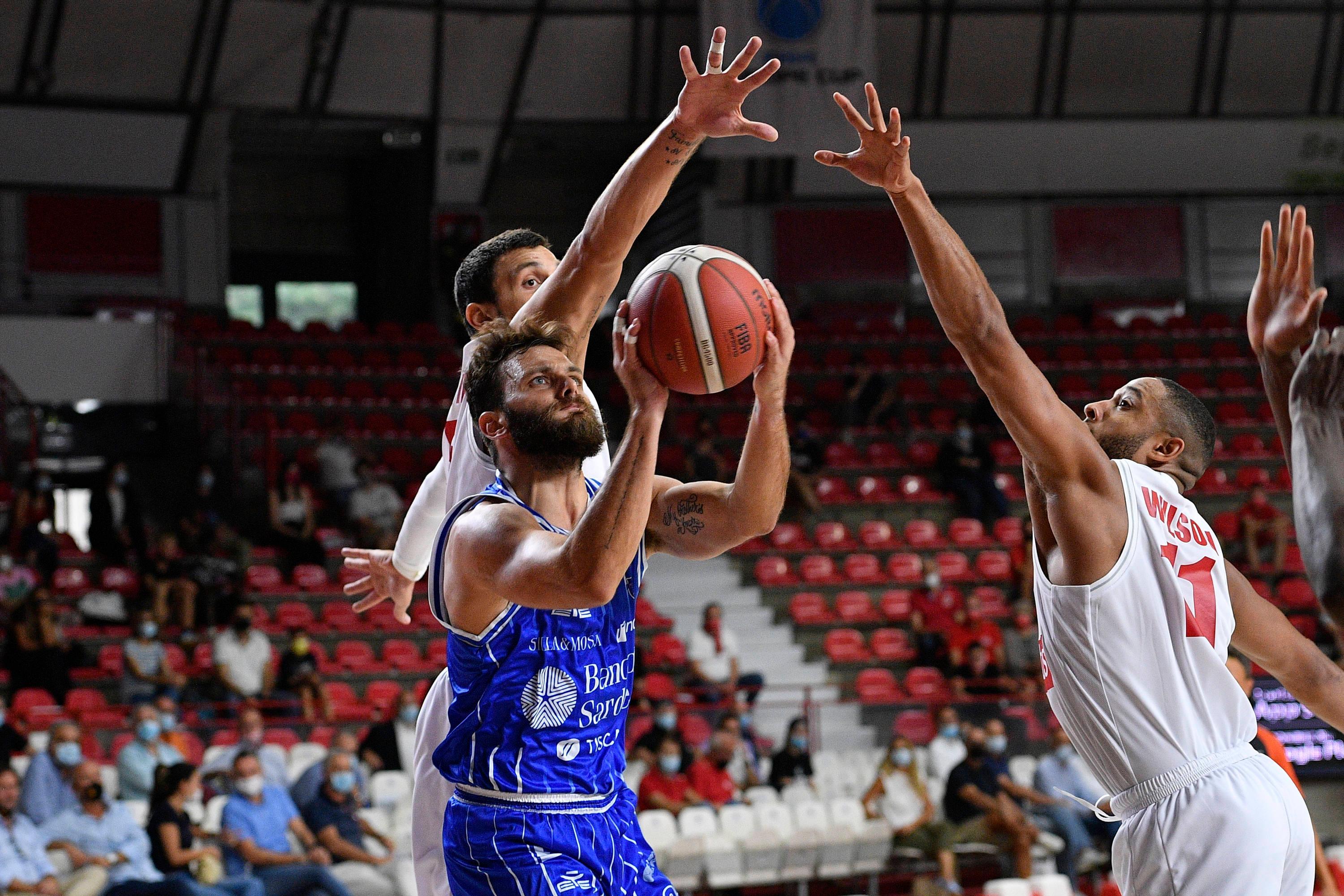 La Dinamo sbanca Varese e fa il bis