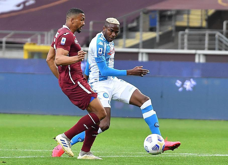Osimhen graziato per la manata E contro la Juve sarà in campo
