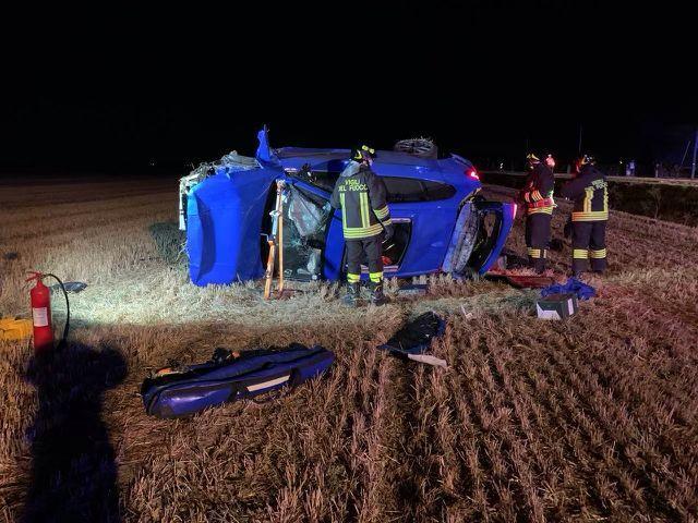 Auto fuori strada a Copparo, muore a 31 anni