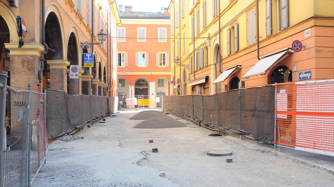 Modena, riapre via Canalino