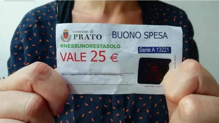 Prato, la Finanza scova 25 "furbetti" dei buoni spesa