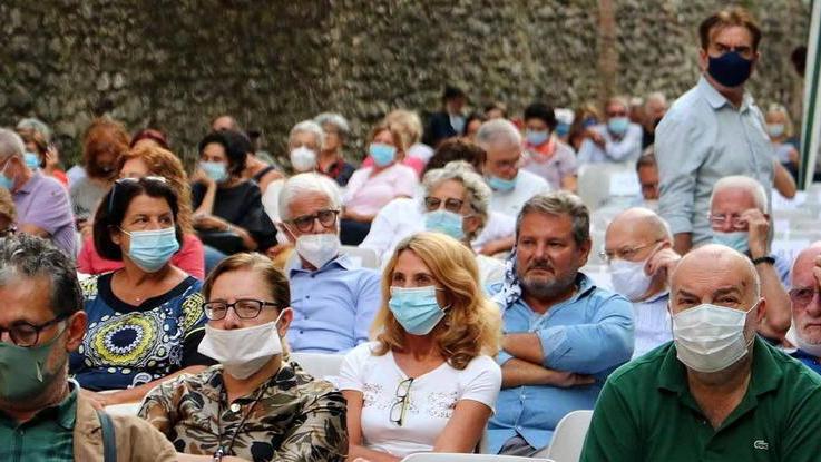 Con-Vivere oggi con il pianeta Terra La cura del corpo umano e della mente