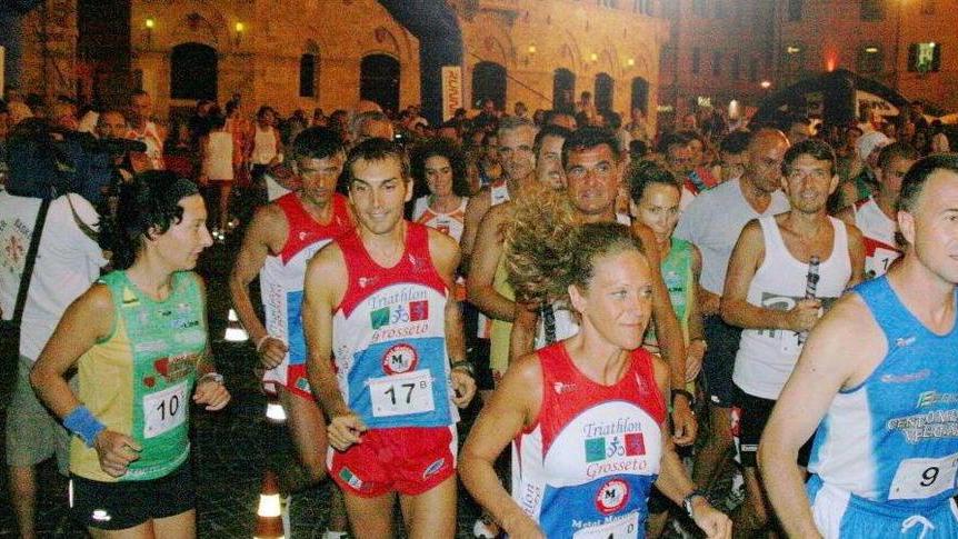 Staffetta di Canapone dodicesima edizione Domani alle 20,30 il via da piazza Duomo