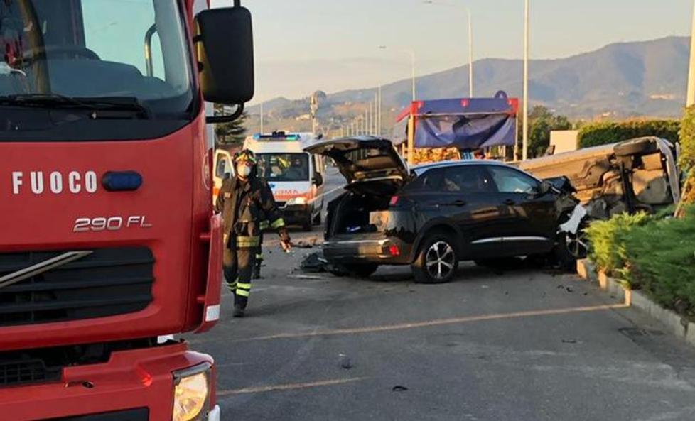 Muore nella Panda ribaltata, fatale la svolta sulla tangenziale 