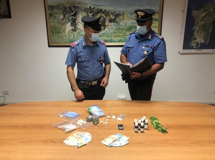 Droga in tasca e a casa tunisino e brasiliano arrestati dai carabinieri