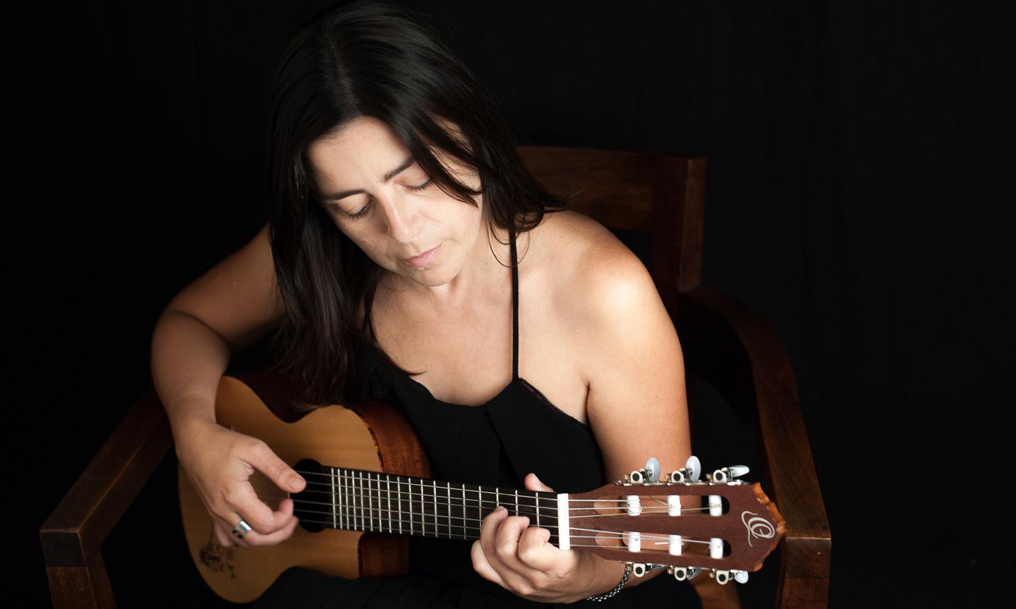 Claudia Crabuzza canta per la Diada
