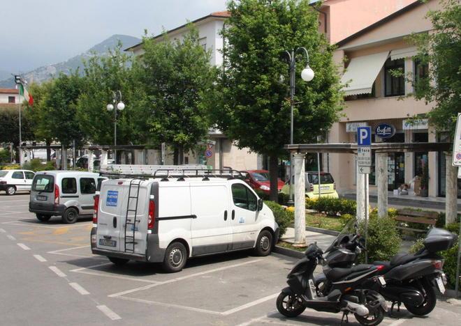 Serrata contro il Comune 