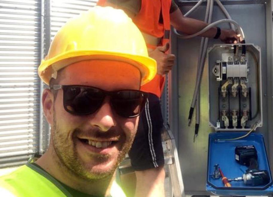 Copparo, con l’auto fuori strada: muore elettricista. È grave anche l’amico 