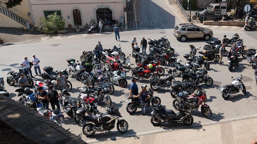 Passione e ricordo alla 3ª Motobirrata dedicata a Duplicati