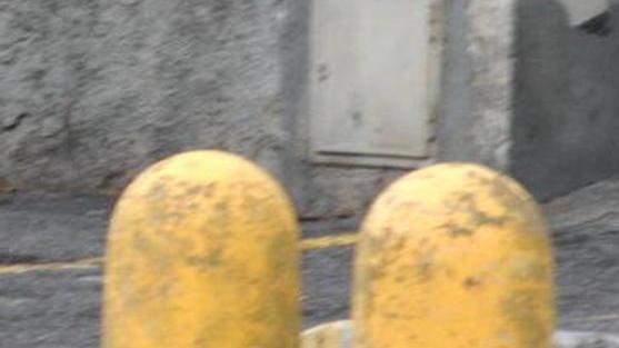 Troppe auto in divieto e arrivano i dissuasori