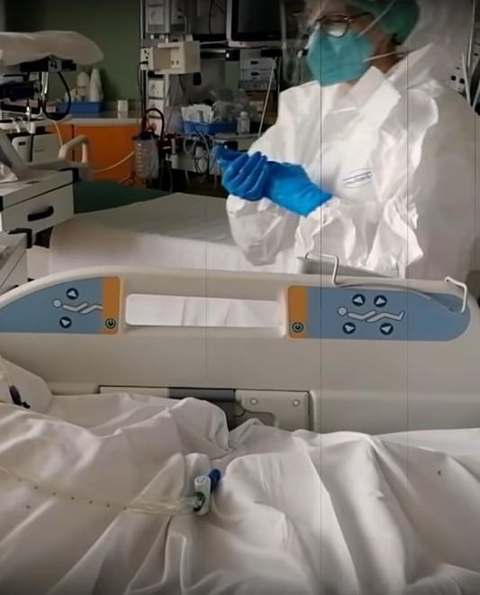 Il Covid miete un’altra vittima torna ad accelerare il contagio 