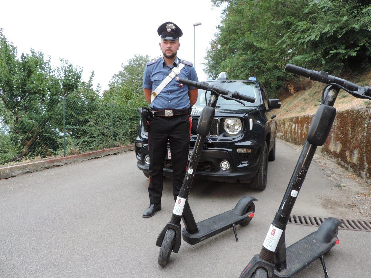 I carabinieri con la "refurtiva"