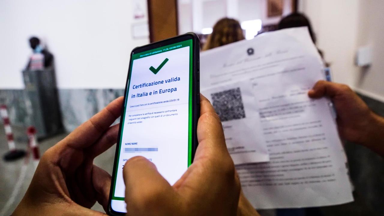 Finalmente per il 18enne grossetano è arrivato il Green pass: ci sono voluti tre mesi e un articolo sul giornale