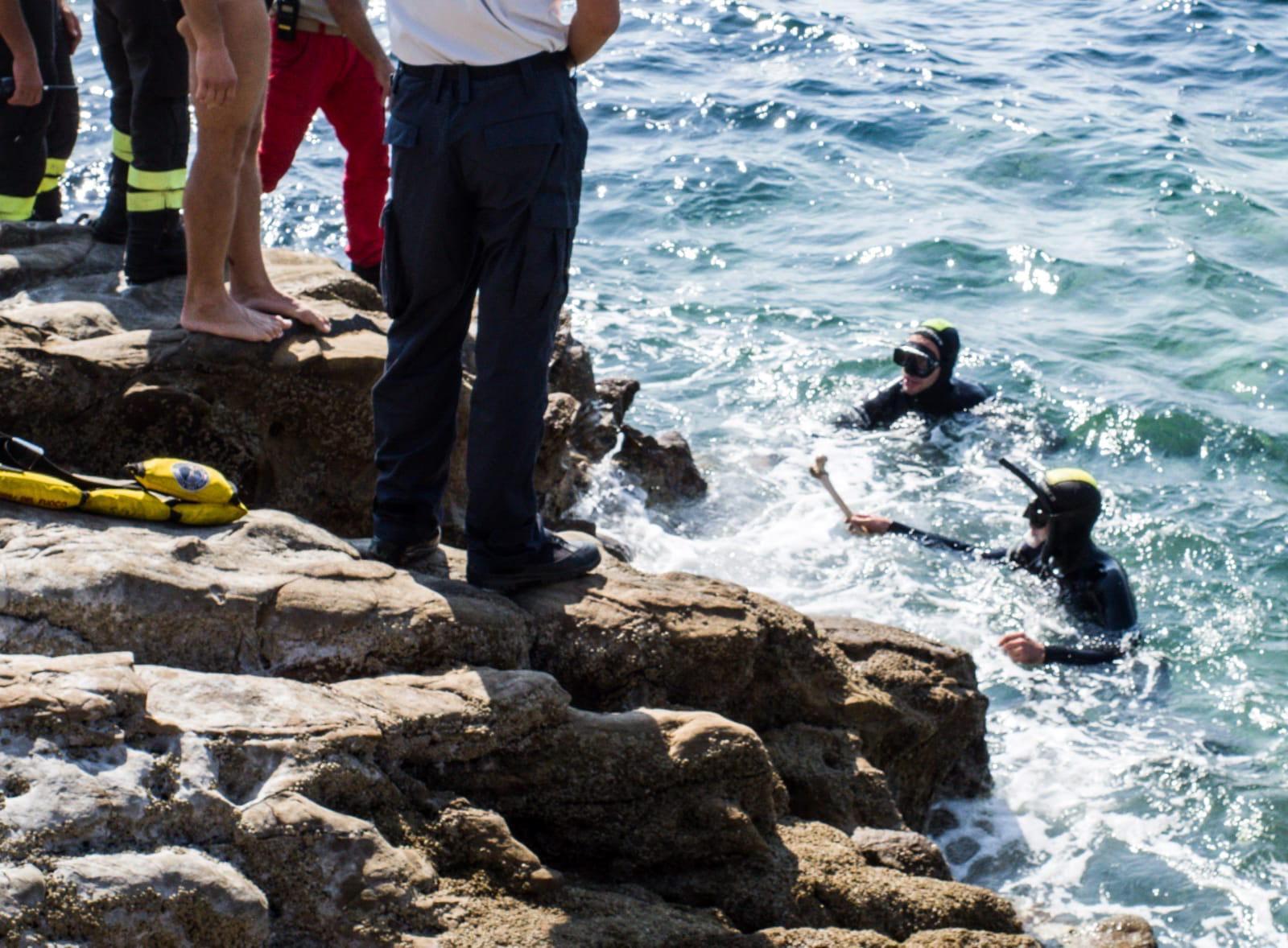 Mistero sul Romito, ritrovati in mare un teschio umano e un femore: indaga la Capitaneria - Video