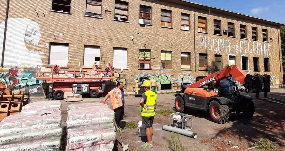 Reggiane, 14 giorni per chiudere tutto: resterà il presidio e arrivano i fari 
