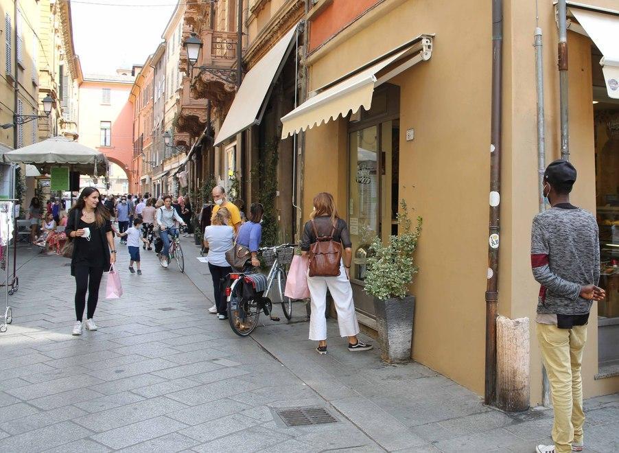 Raffica di furti: negozi bersagliati giorno e notte in centro storico