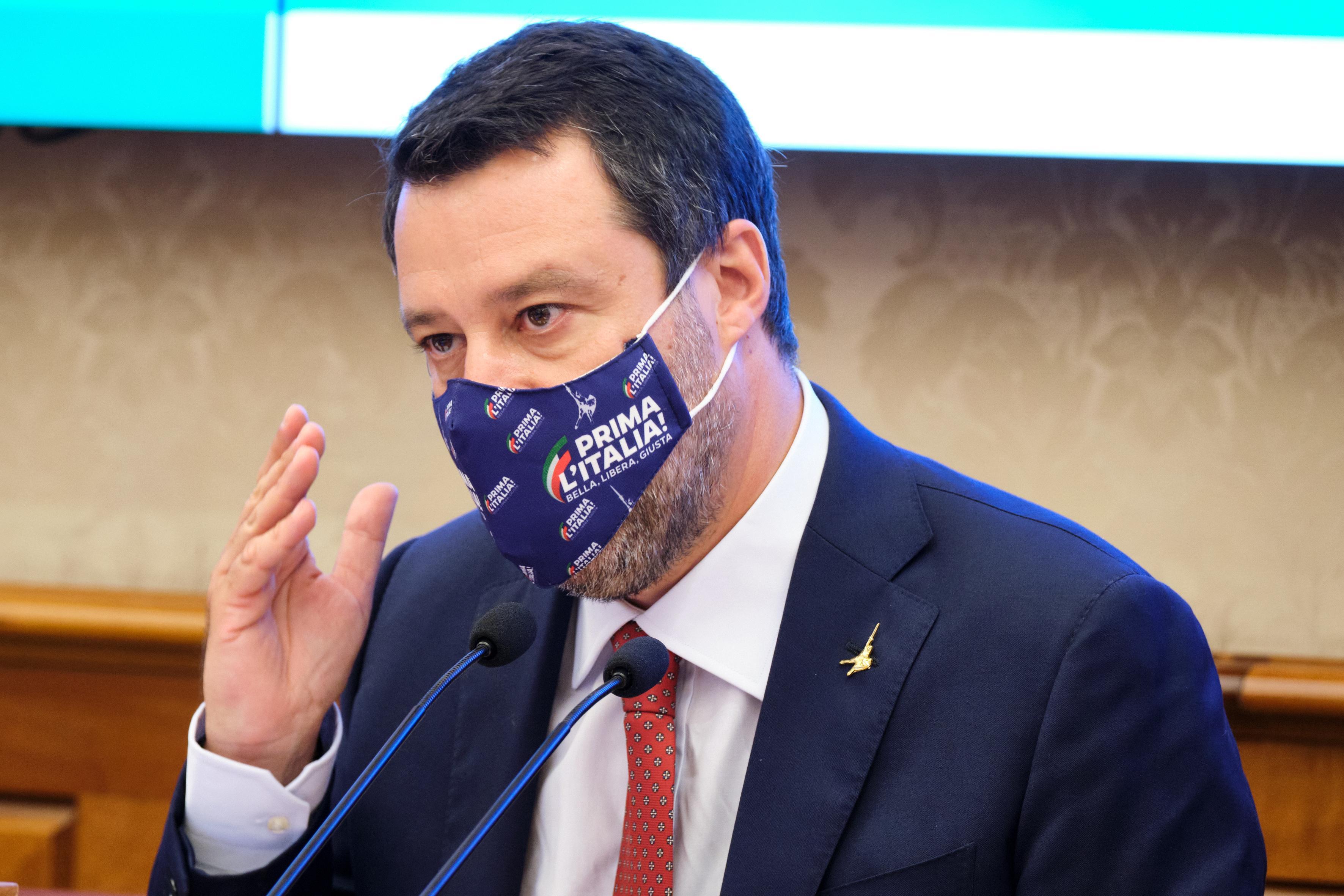 Se i politici fanno anche i virologi